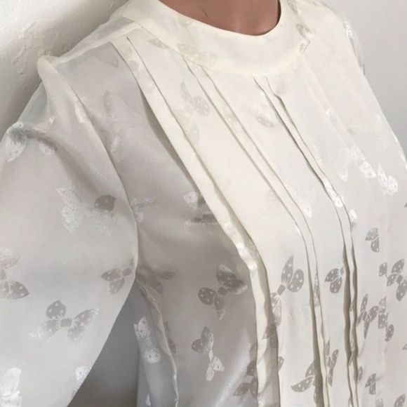 Vintage Off White Pleated Front Top With Bows - Picture 9 of 16